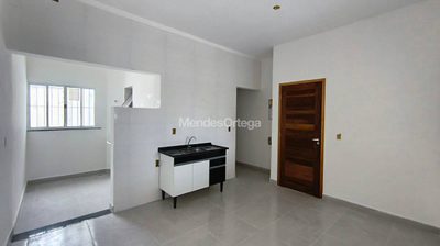 Casa, 2 quartos, 80 m² - Foto 1