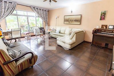Casa, 3 quartos, 240 m² - Foto 2