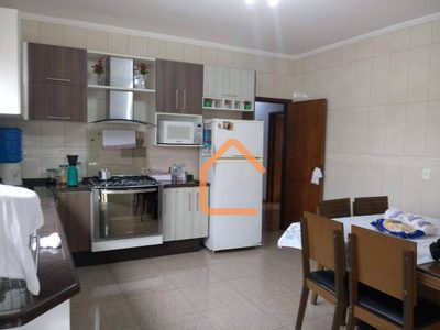 Casa, 4 quartos, 230 m² - Foto 2