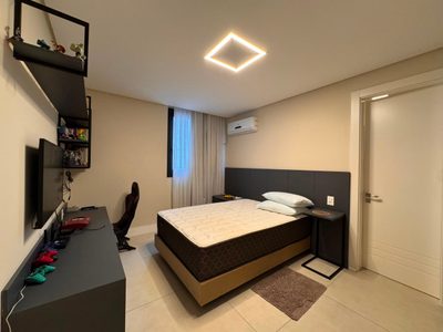 Apartamento, 4 quartos, 215 m² - Foto 2