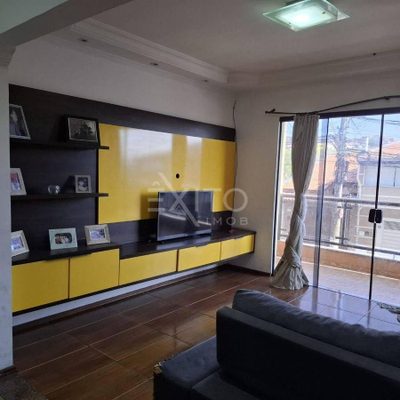 Casa, 3 quartos, 225 m² - Foto 1