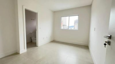 Apartamento, 3 quartos, 151 m² - Foto 2