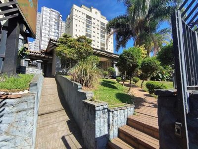 Casa, 6 quartos, 405 m² - Foto 4