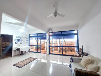 Casa, 3 quartos, 212 m² - Foto 1