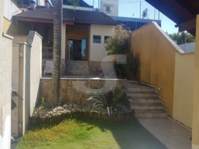 Casa, 3 quartos, 315 m² - Foto 1