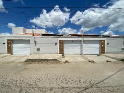 Casa, 2 quartos, 166 m² - Foto 1