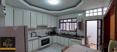 Casa, 4 quartos, 270 m² - Foto 1
