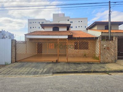 Casa, 3 quartos, 171 m² - Foto 1