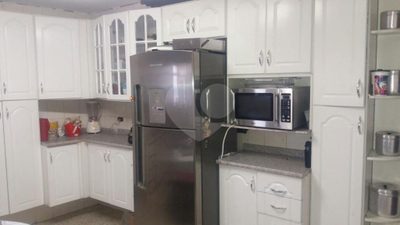 Sobrado, 3 quartos, 237 m² - Foto 1