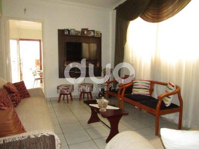 Casa, 3 quartos, 213 m² - Foto 1