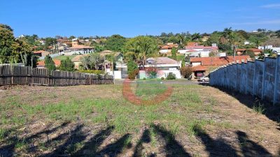 Loteamento e Condomínio, 1000 m² - Foto 1