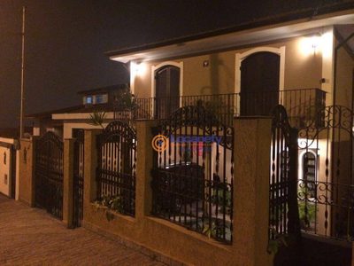Casa, 4 quartos, 284 m² - Foto 2