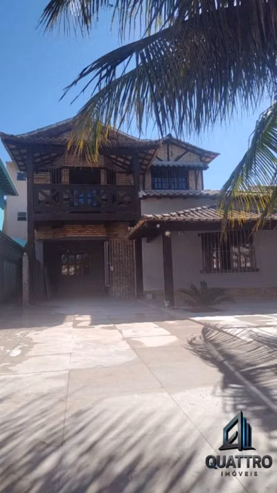 Casa, 5 quartos, 182 m² - Foto 1