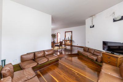 Casa, 4 quartos, 280 m² - Foto 1