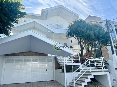 Sobrado, 4 quartos, 245 m² - Foto 1