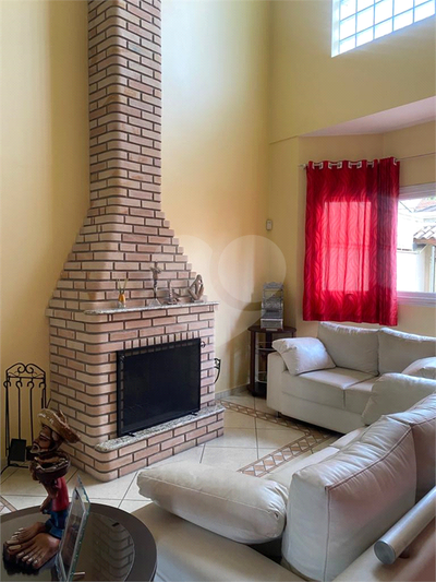 Casa, 3 quartos, 297 m² - Foto 1