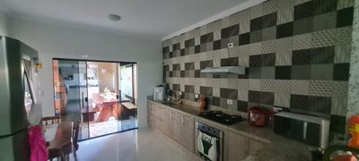 Sobrado, 3 quartos, 237 m² - Foto 2