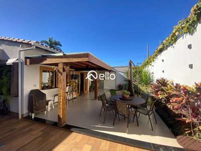 Casa, 3 quartos, 194 m² - Foto 1
