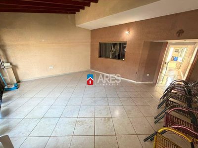 Casa, 4 quartos, 173 m² - Foto 1