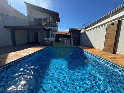 Casa, 3 quartos, 181 m² - Foto 1
