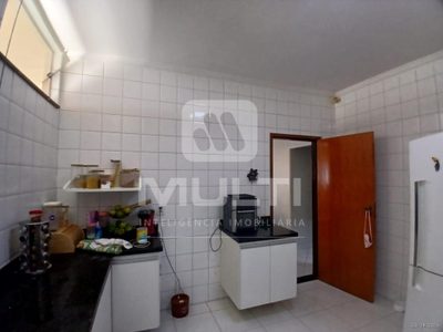 Casa, 3 quartos, 222 m² - Foto 4
