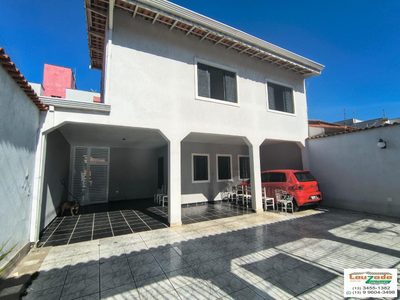 Sobrado, 5 quartos, 181 m² - Foto 1