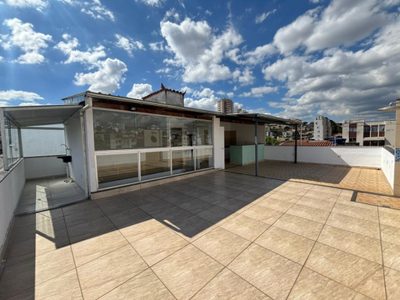 Casa, 3 quartos, 246 m² - Foto 1
