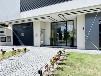 Apartamento, 3 quartos, 110 m² - Foto 2