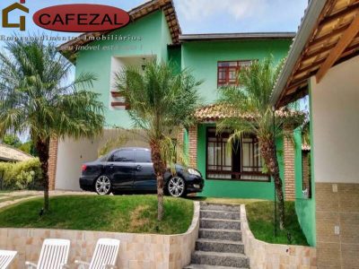 Casa, 6 quartos, 250 m² - Foto 1