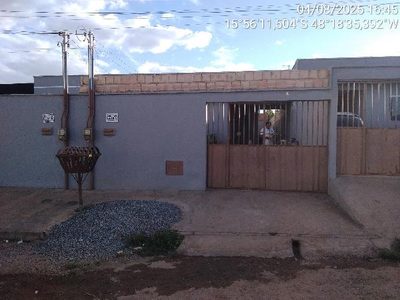Casa, 2 quartos, 180 m² - Foto 1