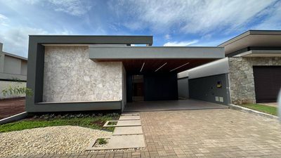 Casa, 3 quartos, 216 m² - Foto 1