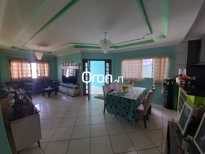 Casa, 3 quartos, 269 m² - Foto 2