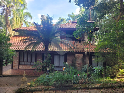 Casa, 4 quartos, 219 m² - Foto 1