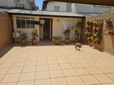 Casa, 4 quartos, 175 m² - Foto 1