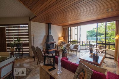 Apartamento, 3 quartos, 160 m² - Foto 1