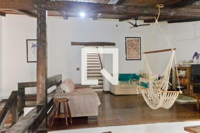 Casa, 3 quartos, 250 m² - Foto 1