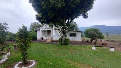 Sítio, 4 quartos, 2700 m² - Foto 1