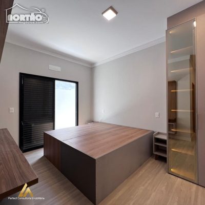 Casa, 4 quartos, 250 m² - Foto 2