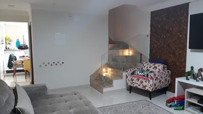 Sobrado, 3 quartos, 215 m² - Foto 1