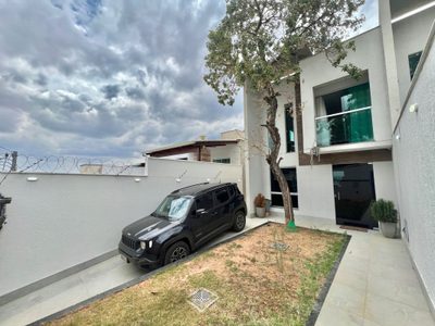 Casa, 3 quartos, 230 m² - Foto 1