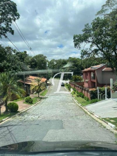 Loteamento e Condomínio, 550 m² - Foto 1