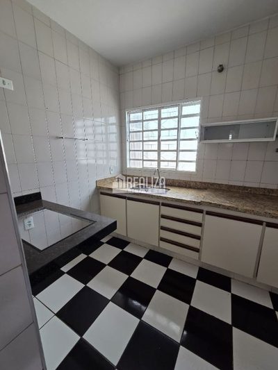 Casa, 5 quartos, 266 m² - Foto 4