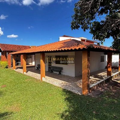 Sítio, 3 quartos, 1000 m² - Foto 1