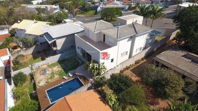 Casa, 4 quartos, 297 m² - Foto 1