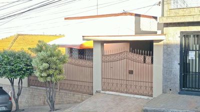 Casa, 4 quartos, 165 m² - Foto 1
