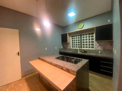 Casa, 3 quartos, 200 m² - Foto 2