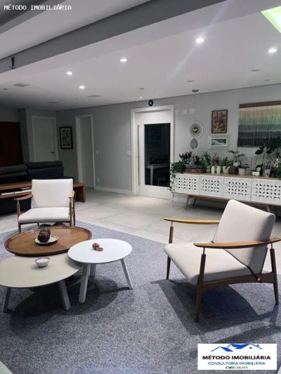 Apartamento, 3 quartos, 156 m² - Foto 2