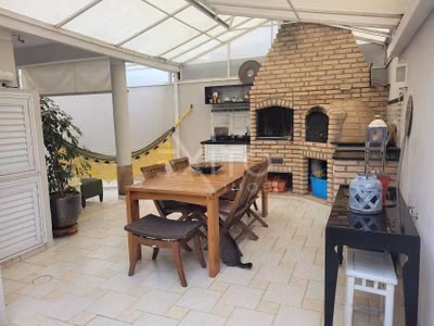 Casa, 3 quartos, 110 m² - Foto 1