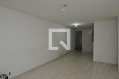 Casa, 3 quartos, 202 m² - Foto 1