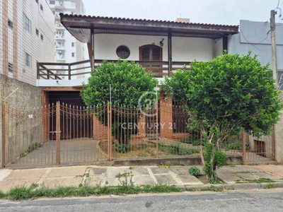 Casa, 3 quartos, 300 m² - Foto 1